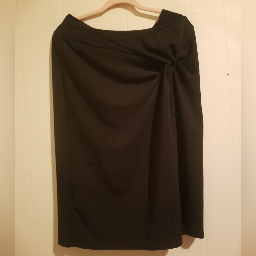 Front twist midi skirt